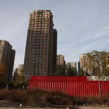 智能未来 硕士生12万打造集装箱智能别墅